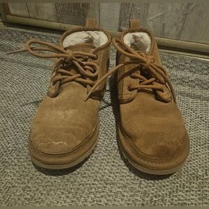UGG Neumel Chesnut Womens Lace-up Boots. 7.